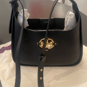 Tory Burch pocket book